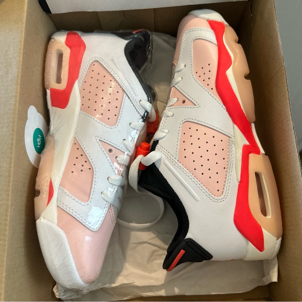 Nike air Jordan retro 6 atmospheres 4.5y/6w